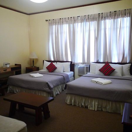 Mountain Lodge And Restaurant Baguio City Bagian luar foto