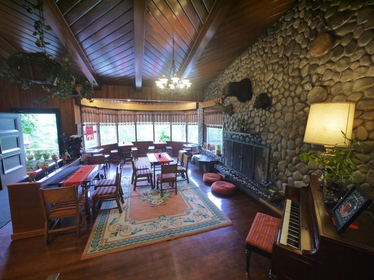 Mountain Lodge And Restaurant Baguio City Bagian luar foto