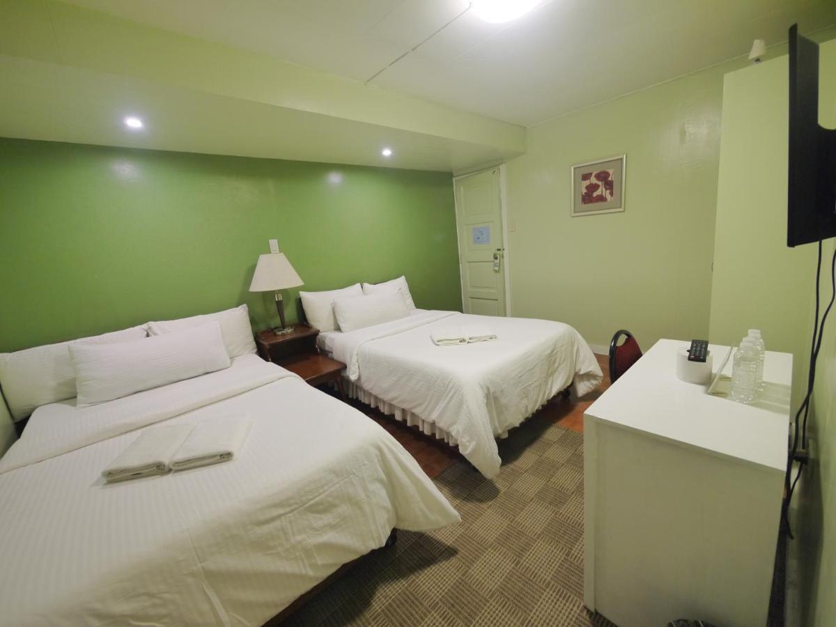 Mountain Lodge And Restaurant Baguio City Bagian luar foto